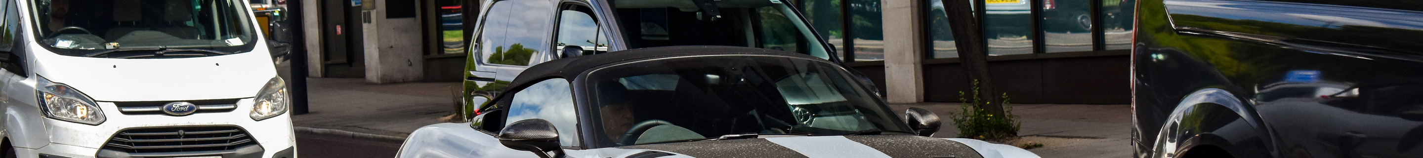 Porsche 718 Spyder RS Weissach Package