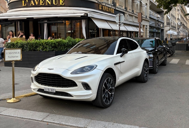 Aston Martin DBX