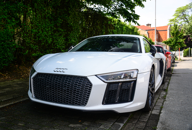 Audi R8 V10 Plus 2015