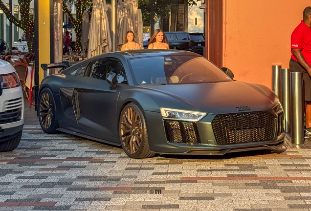 Audi R8 V10 Plus 2015