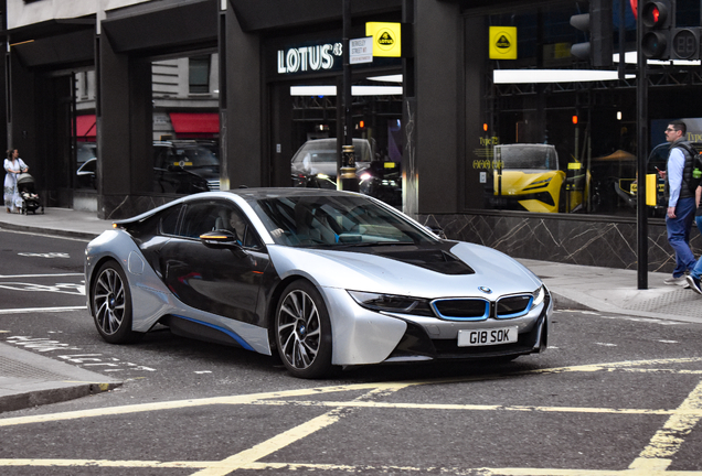 BMW i8