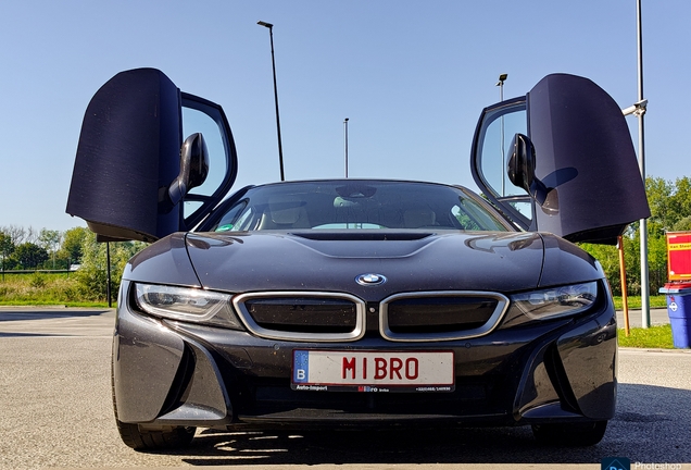 BMW i8