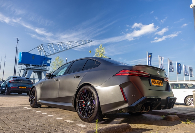BMW M5 G90