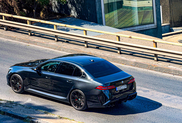 BMW M5 G90
