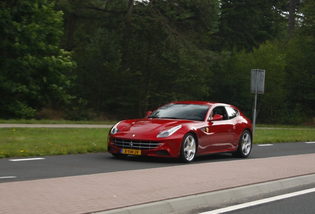 Ferrari FF