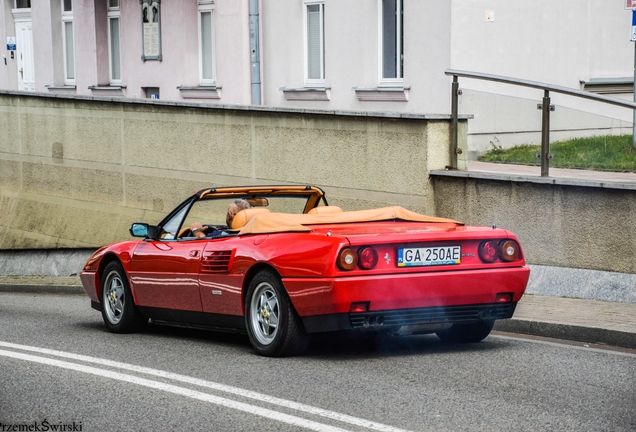 Ferrari Mondial T Cabriolet