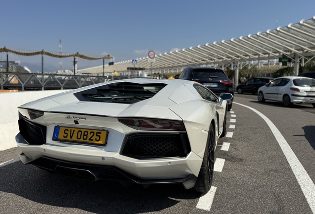 Lamborghini Aventador LP700-4