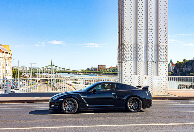 Nissan GT-R 2013