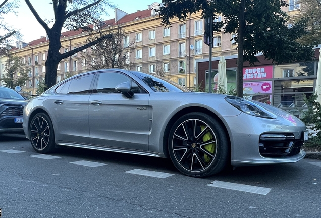 Porsche 971 Panamera Turbo S E-Hybrid