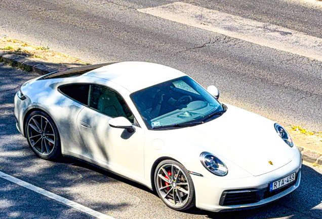 Porsche 992 Carrera 4S