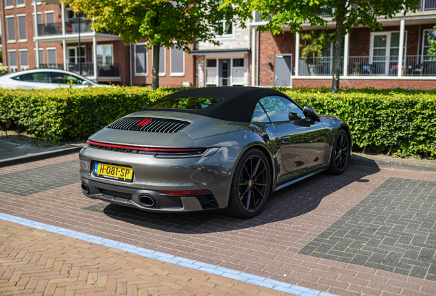 Porsche 992 Carrera 4S Cabriolet