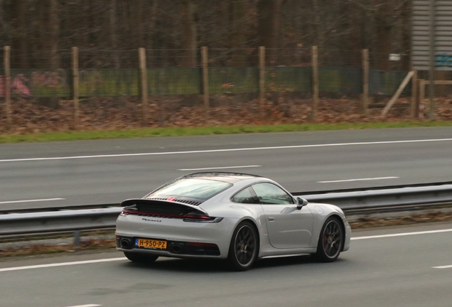 Porsche 992 Carrera 4S