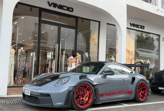 Porsche 992 GT3 RS Weissach Package
