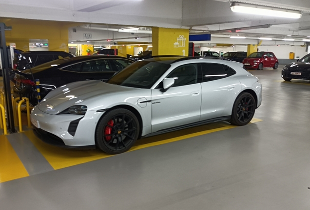 Porsche Taycan GTS Sport Turismo