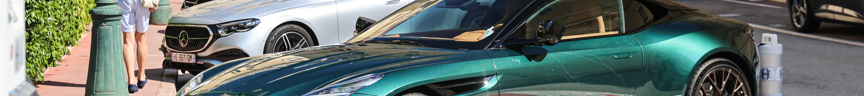 Aston Martin DB12