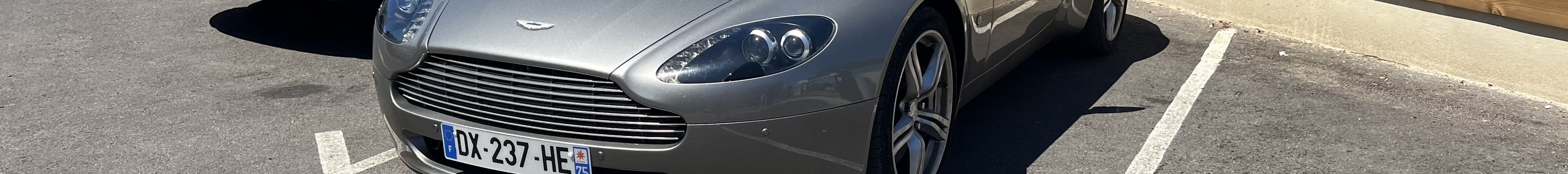 Aston Martin v8 Vantage