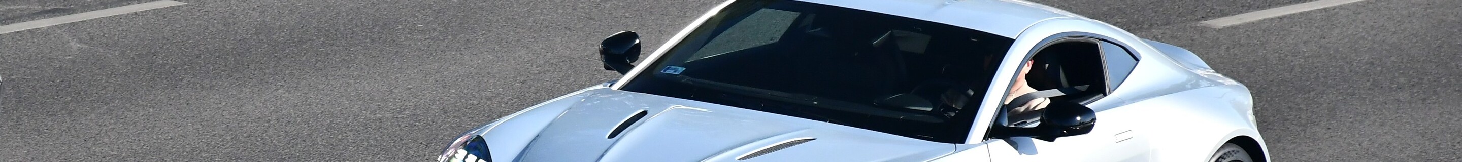 Aston Martin Vantage 2024