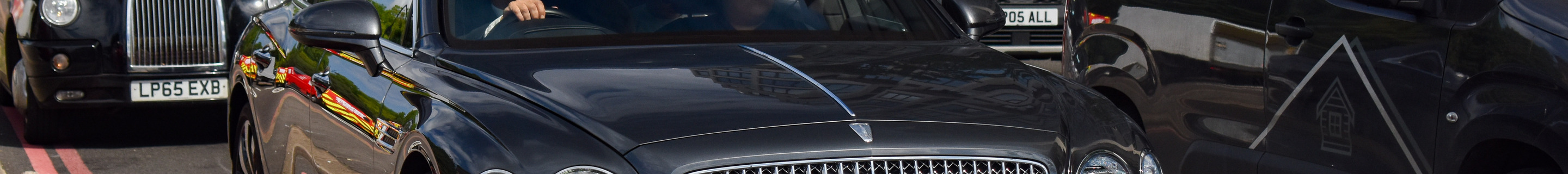 Bentley Flying Spur Hybrid
