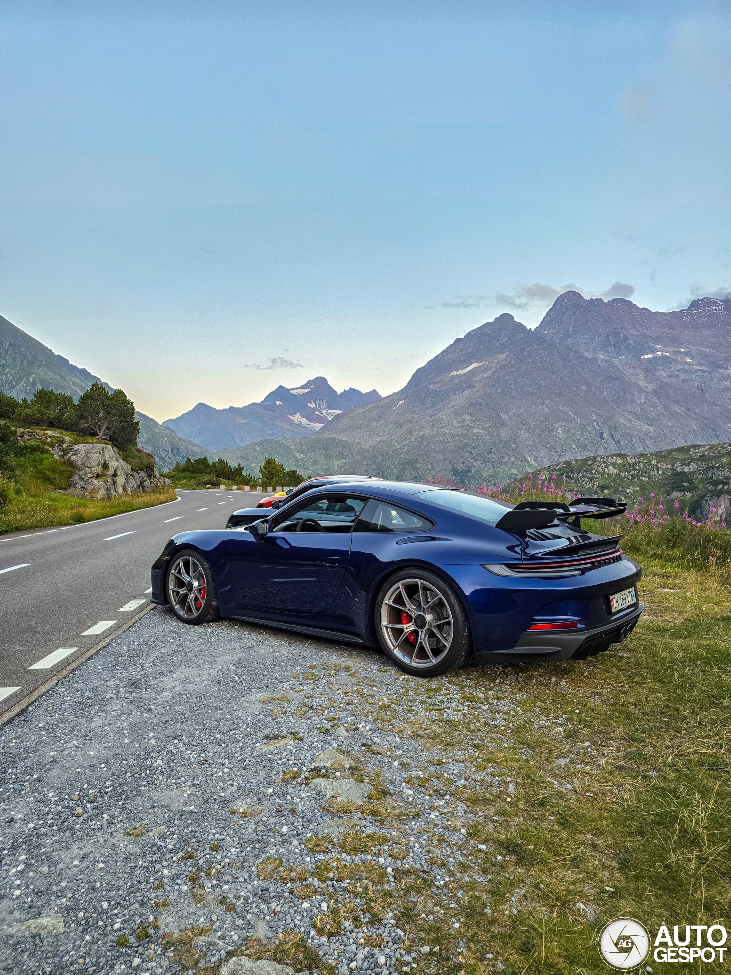 Sunset symphony on the Sustenpass