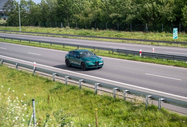 Alfa Romeo Stelvio Quadrifoglio 2023