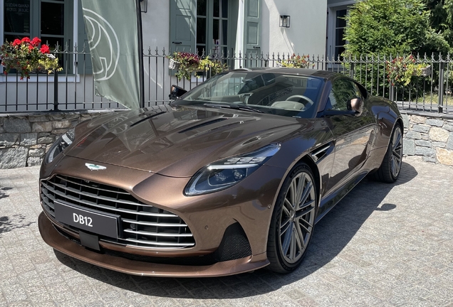 Aston Martin DB12