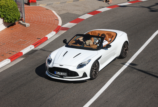 Aston Martin DB12 Volante
