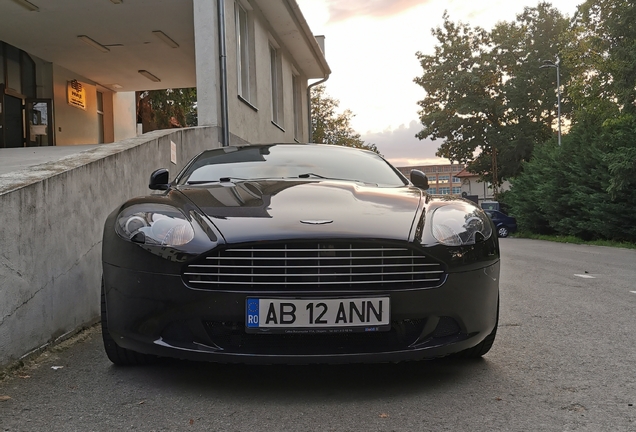 Aston Martin DB9