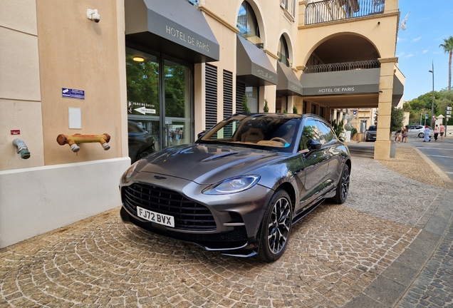 Aston Martin DBX707