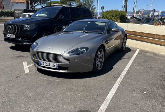 Aston Martin v8 Vantage