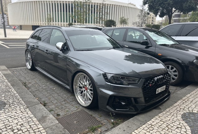 Audi RS4 Avant B9
