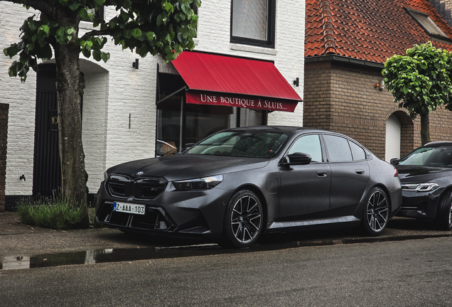 BMW M5 G90