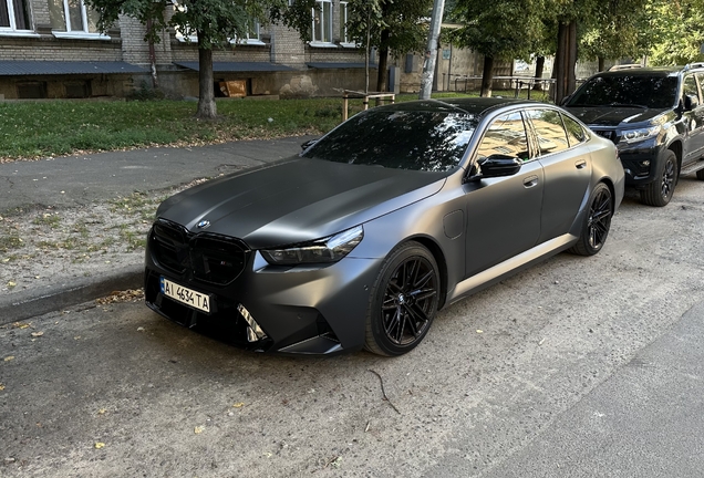 BMW M5 G90