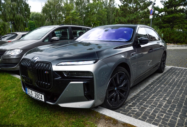 BMW M760e xDrive