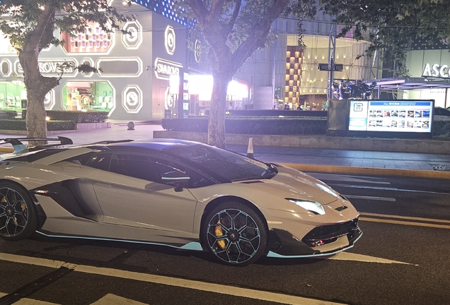 Lamborghini Aventador LP770-4 SVJ Roadster