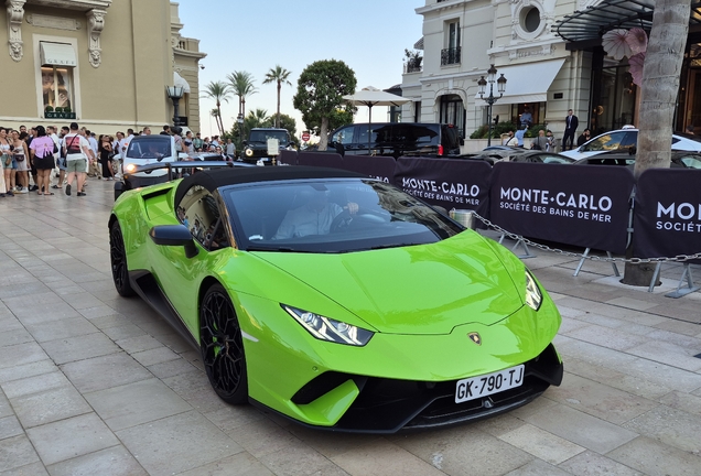 Lamborghini Huracán LP640-4 Performante Spyder