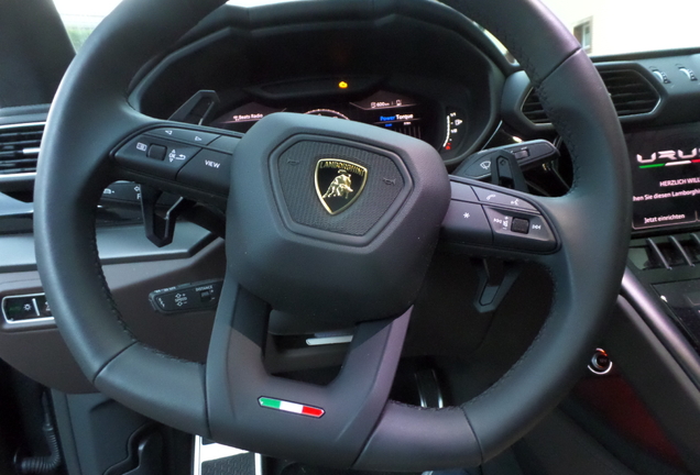 Lamborghini Urus S