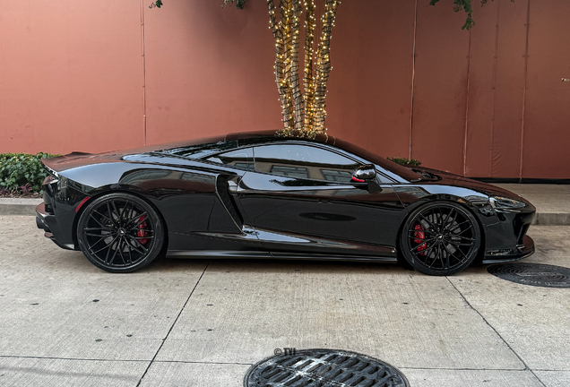 McLaren GT