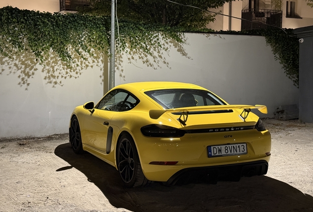 Porsche 718 Cayman GT4