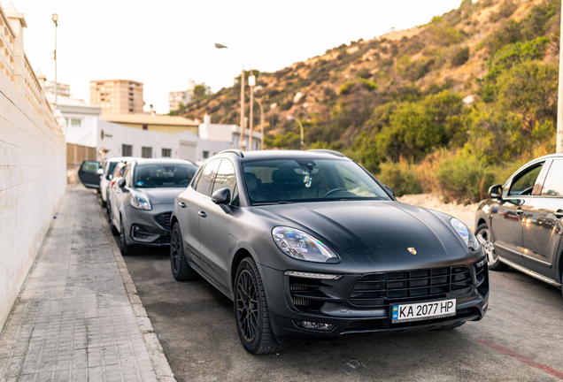 Porsche 95B Macan GTS