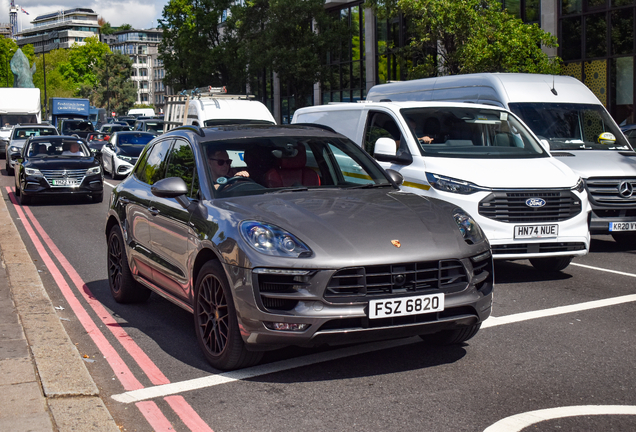 Porsche 95B Macan GTS