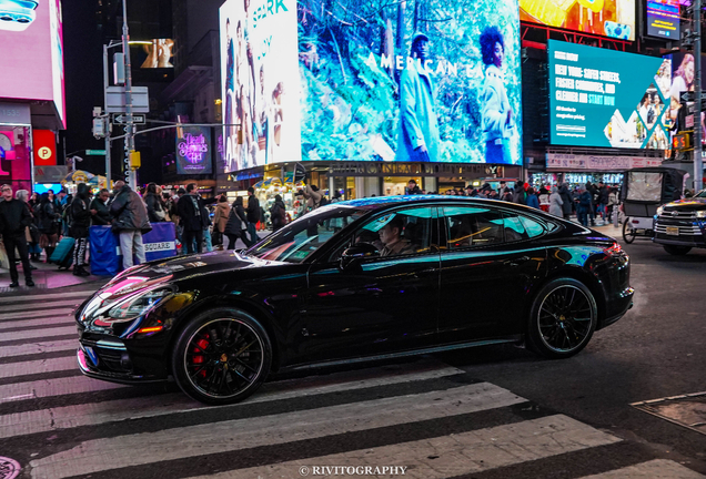 Porsche 971 Panamera Turbo