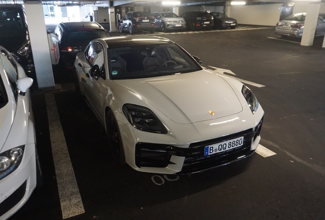 Porsche 972 panamera GTS