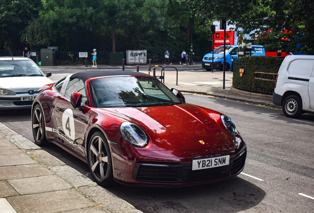 Porsche 992 Targa 4S Heritage Design Edition