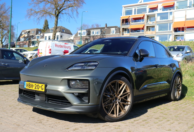 Porsche Macan EV Turbo