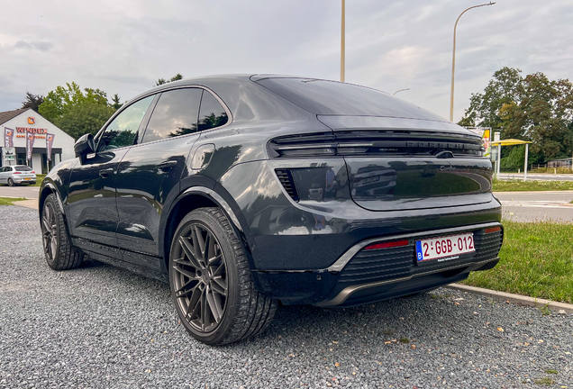 Porsche Macan EV Turbo