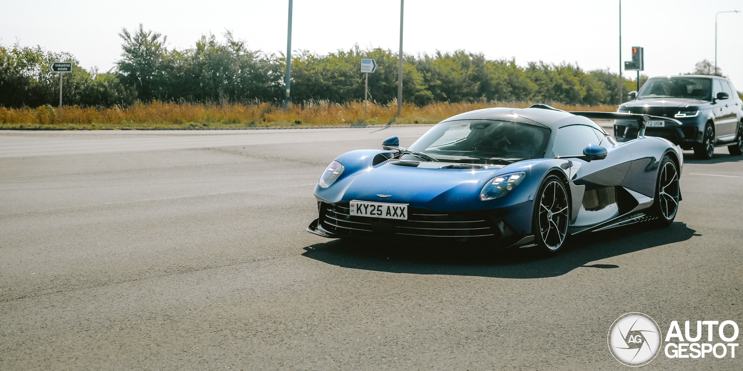 Aston Martin Valhalla