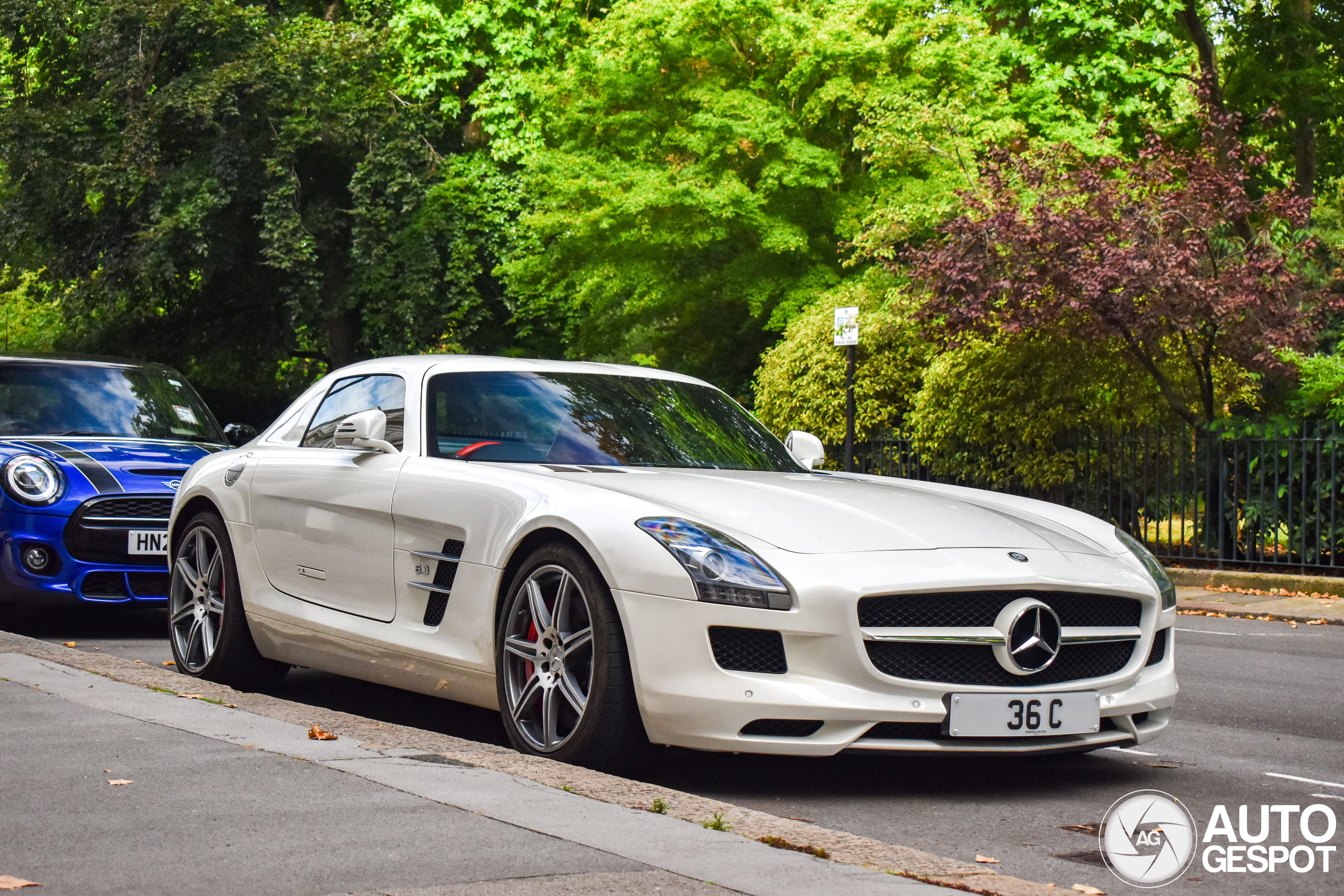 Mercedes-Benz SLS AMG