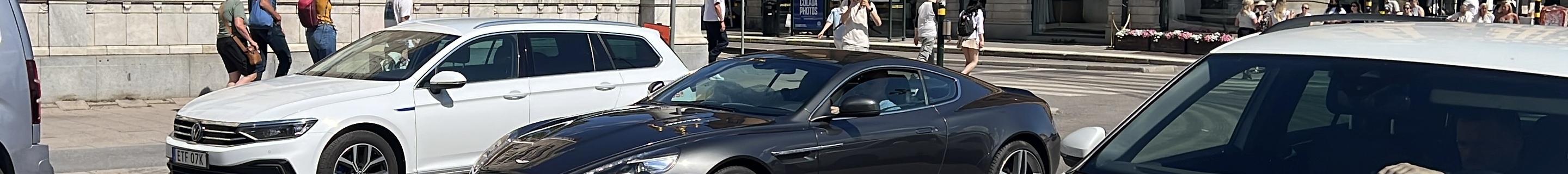 Aston Martin DB9 2013