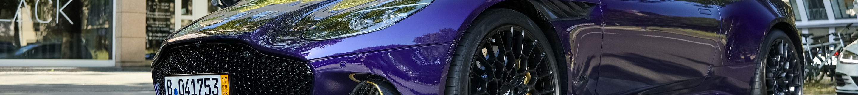 Aston Martin DBS 770 Ultimate