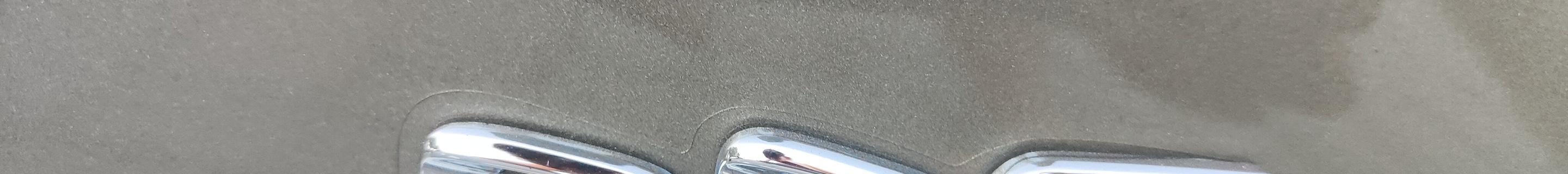 Aston Martin DBS Superleggera Volante